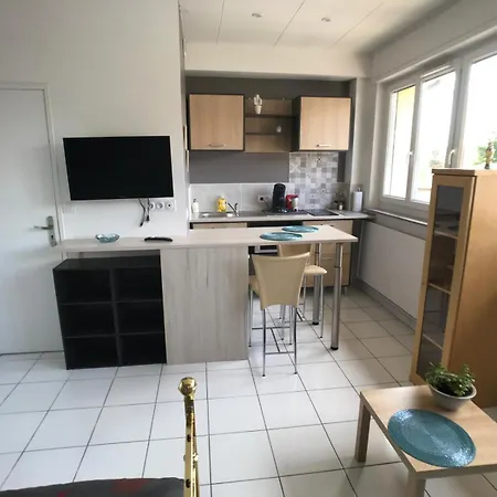Apartment Grand Avec Parking *