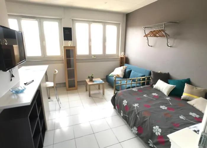 Grand Avec Parking Apartmán *